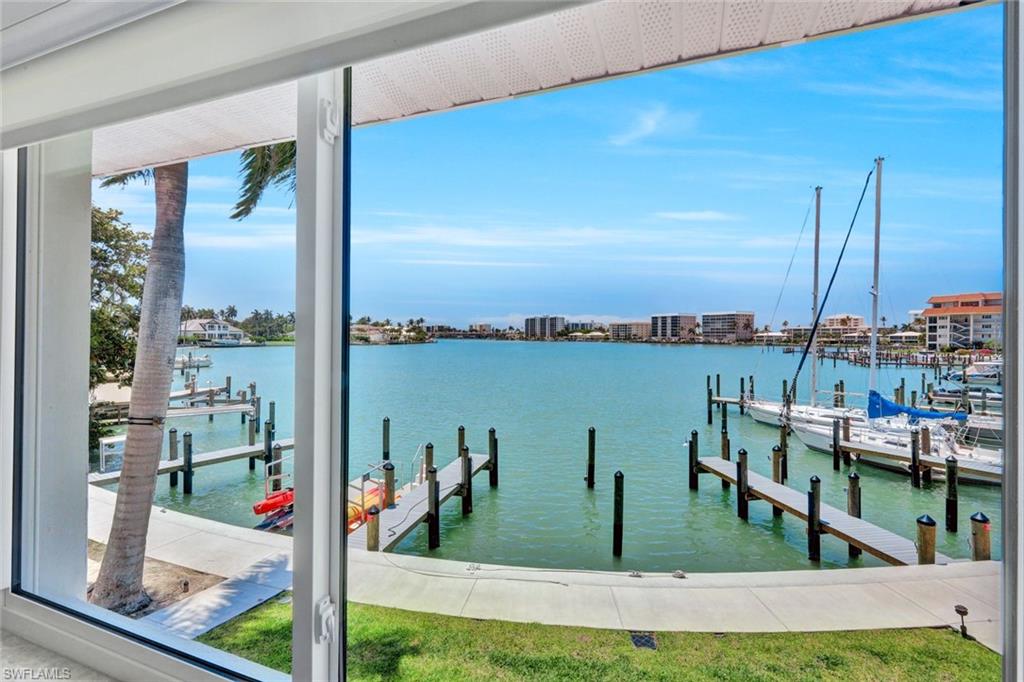 HARBOUR LIGHTS - Residential