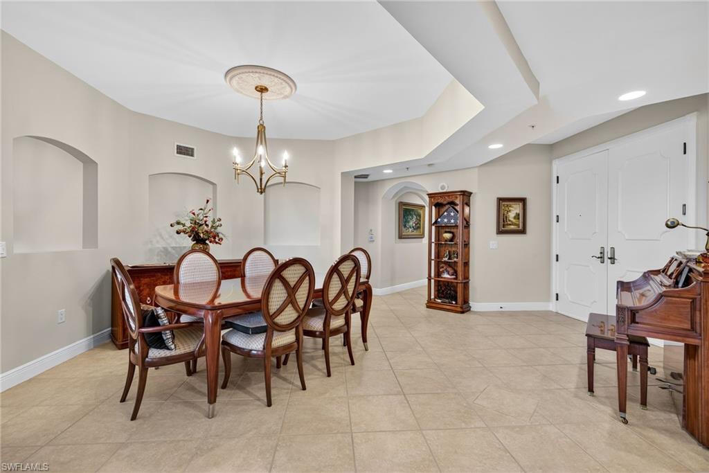 6081 Silver King BLVD 202