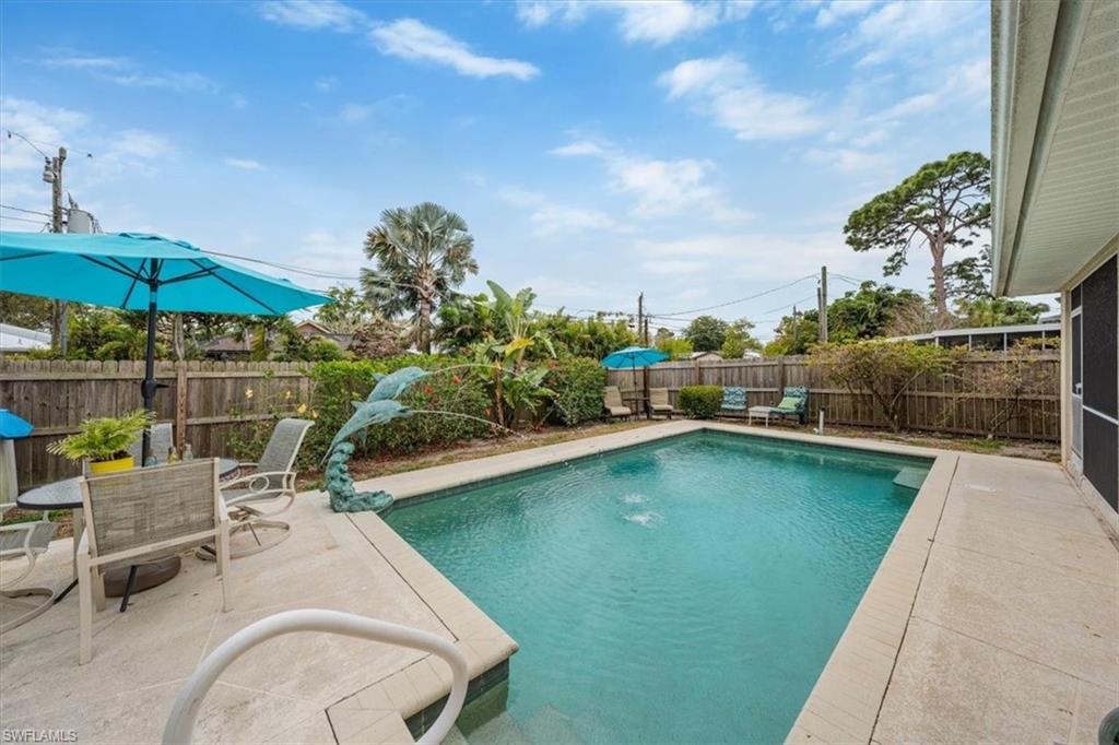 NAPLES PARK - Residential