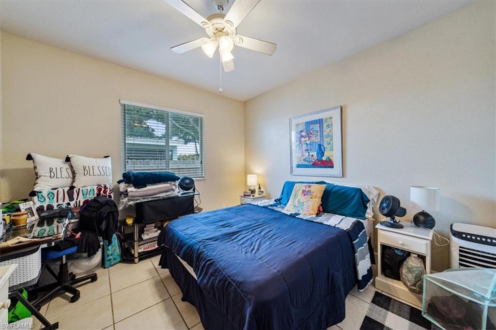 NAPLES PARK - Residential