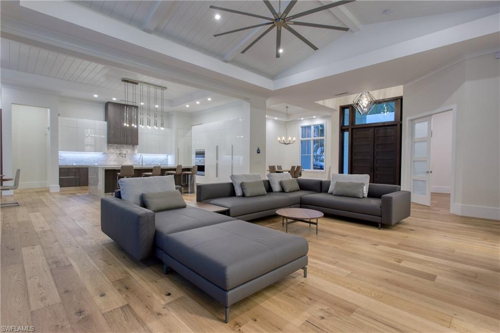 PARK SHORE - Residential