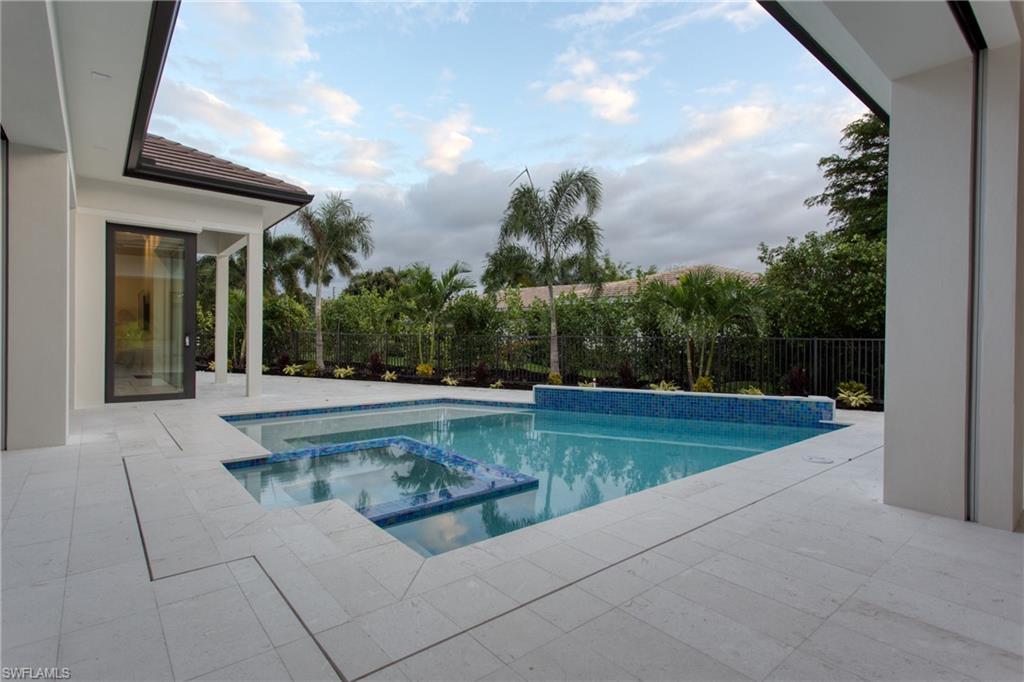 PARK SHORE - Residential