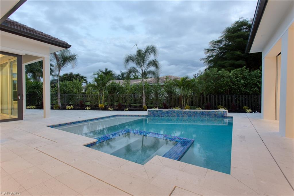 PARK SHORE - Residential