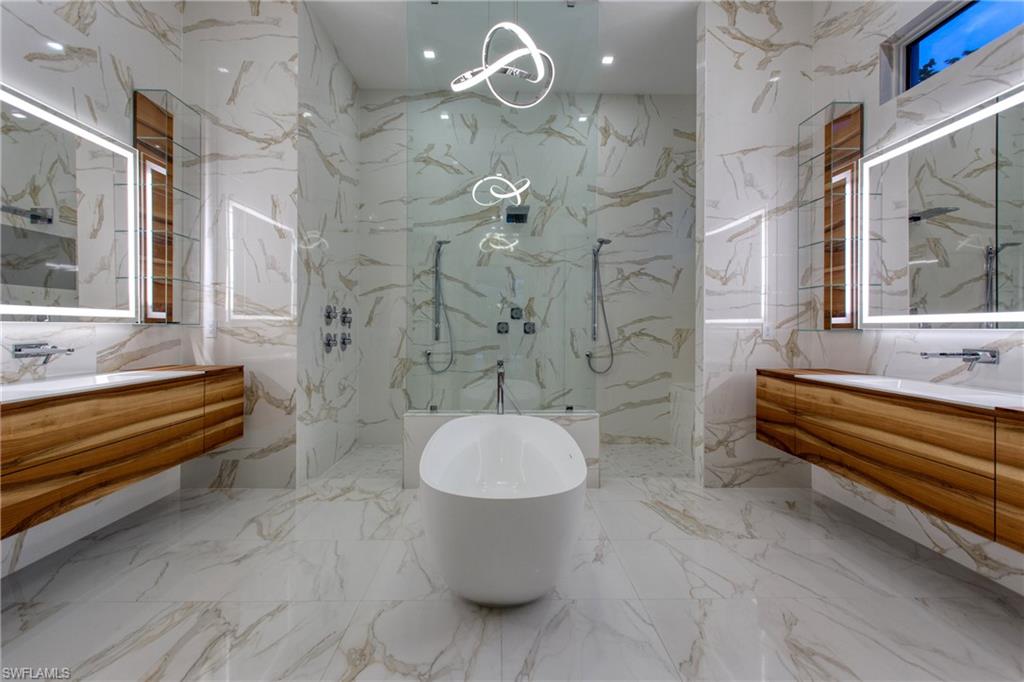 PARK SHORE - Residential