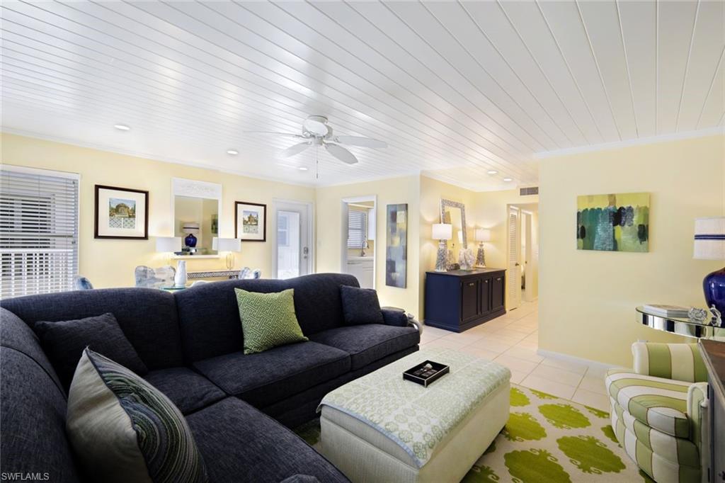 BEACH BREEZE - Residential Lease