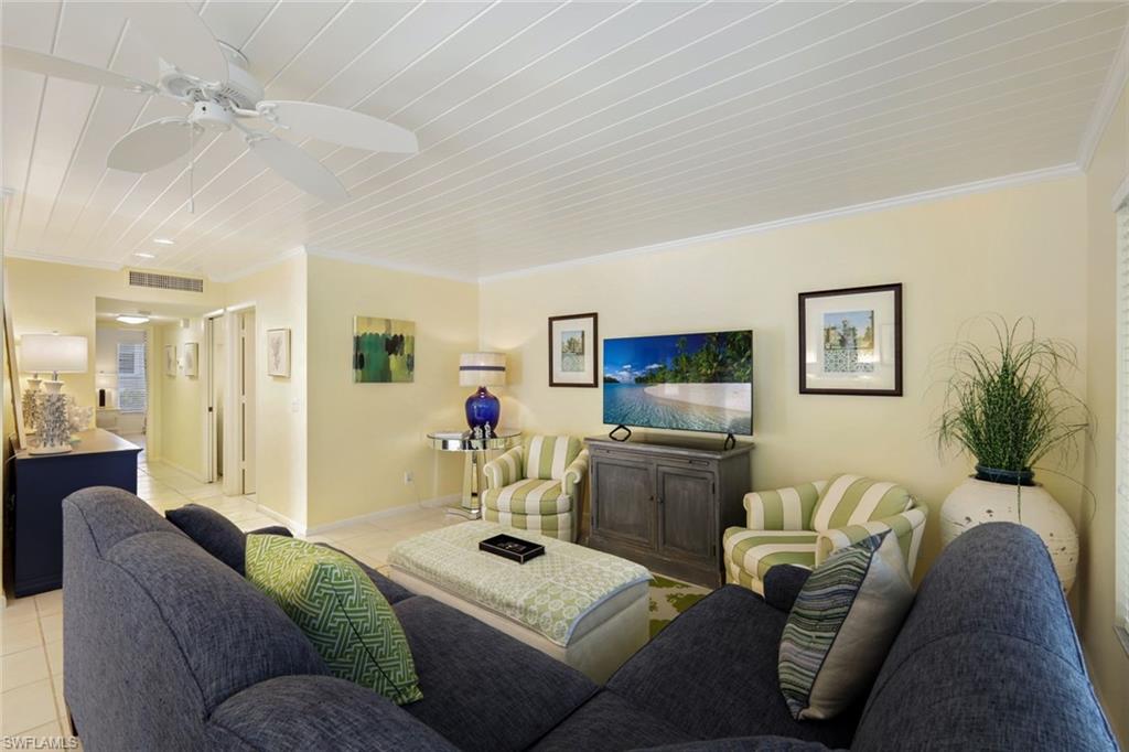 BEACH BREEZE - Residential Lease