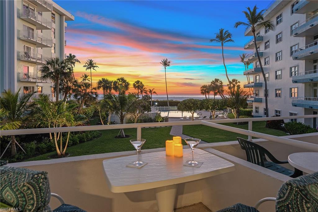 SUNSET HOUSE - Residential