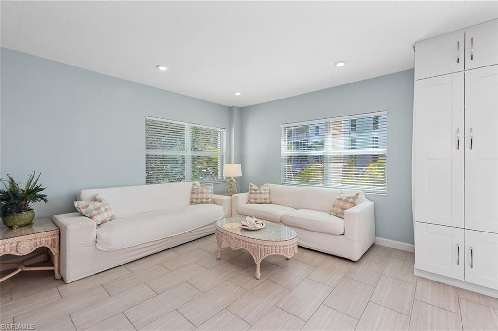 SUNSET HOUSE - Residential