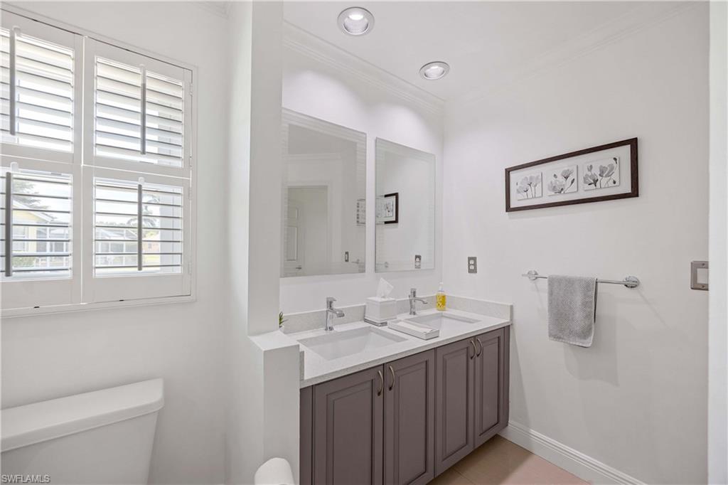 VANDERBILT LAKES - Residential