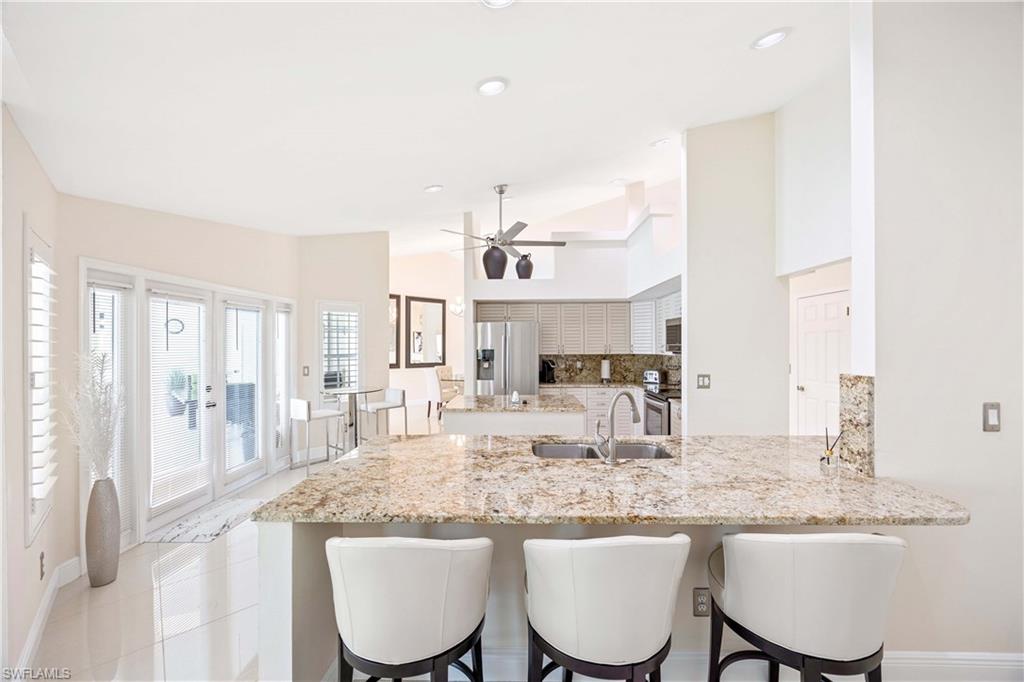 VANDERBILT LAKES - Residential