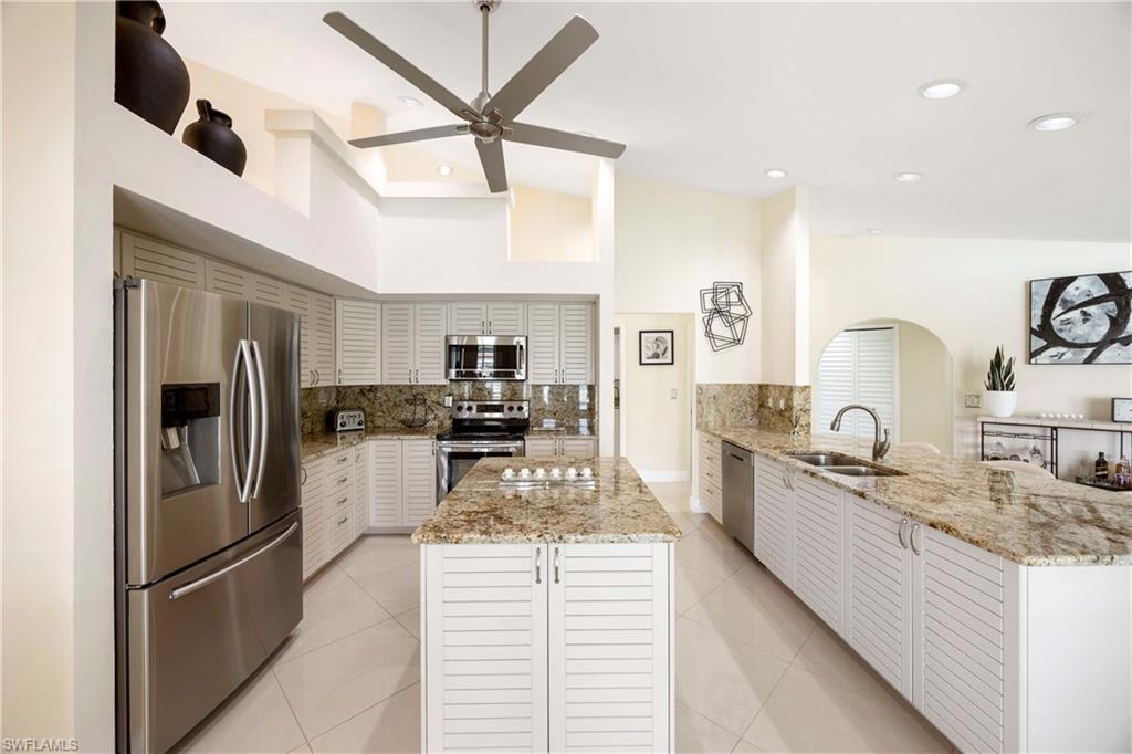 VANDERBILT LAKES - Residential