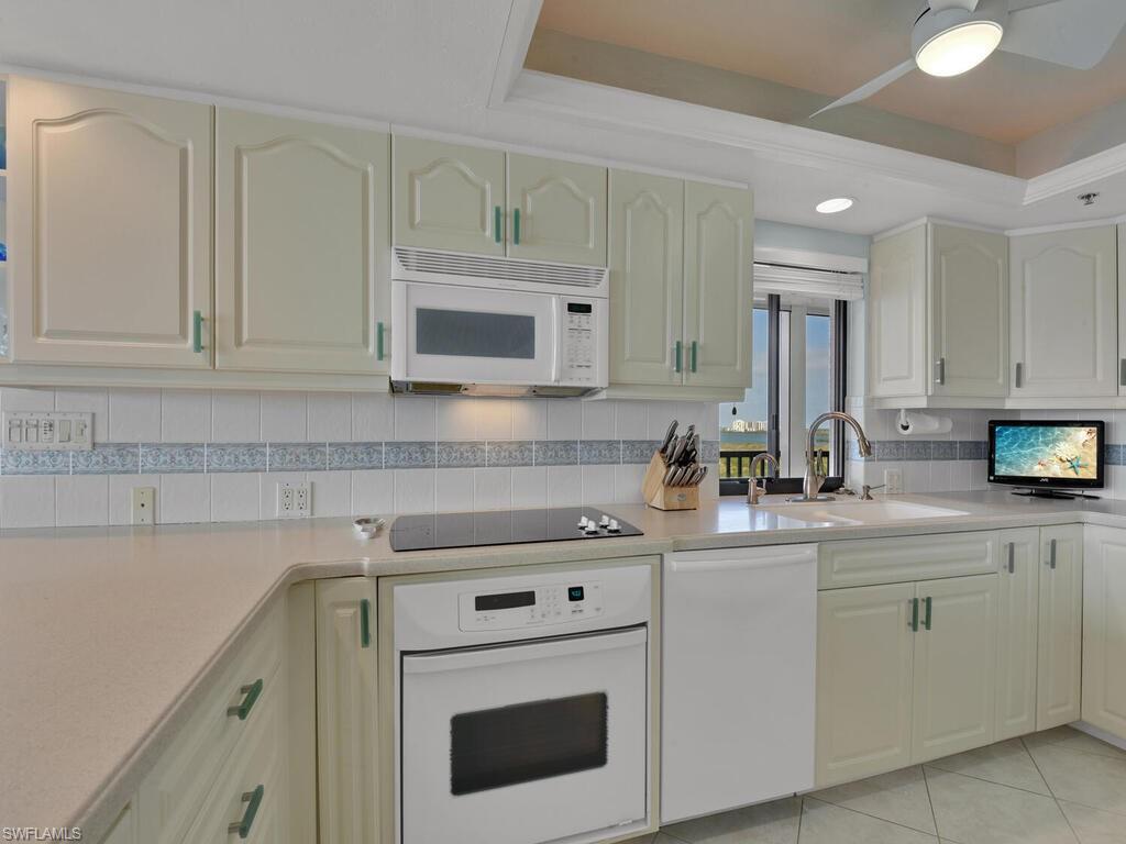 BAY HARBOR CLUB CONDO - Residential