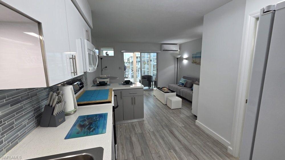 BUCCANEER INN CONDO - Residential