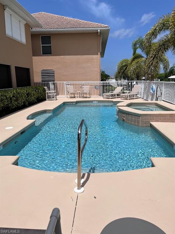 PALM BREEZE - Residential