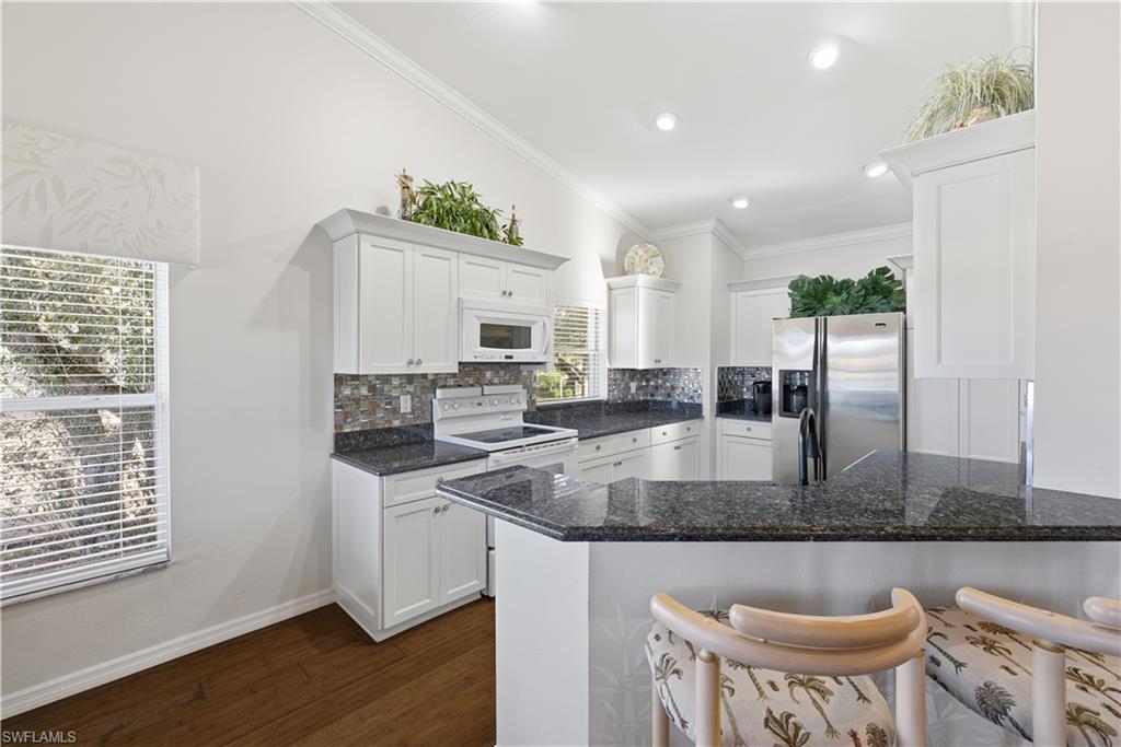 LAKEMONT COVE - Residential