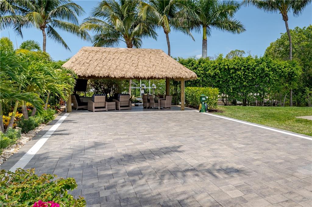 NAPLES MOTORCOACH RESORT - Land