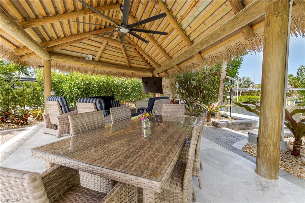 NAPLES MOTORCOACH RESORT - Land