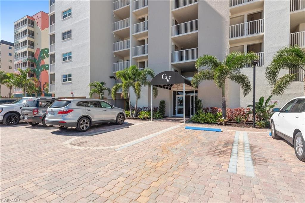 GATEWAY VILLAS - Residential