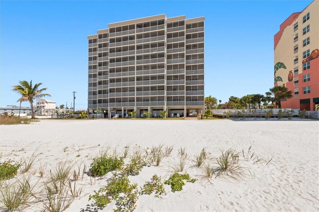 GATEWAY VILLAS - Residential