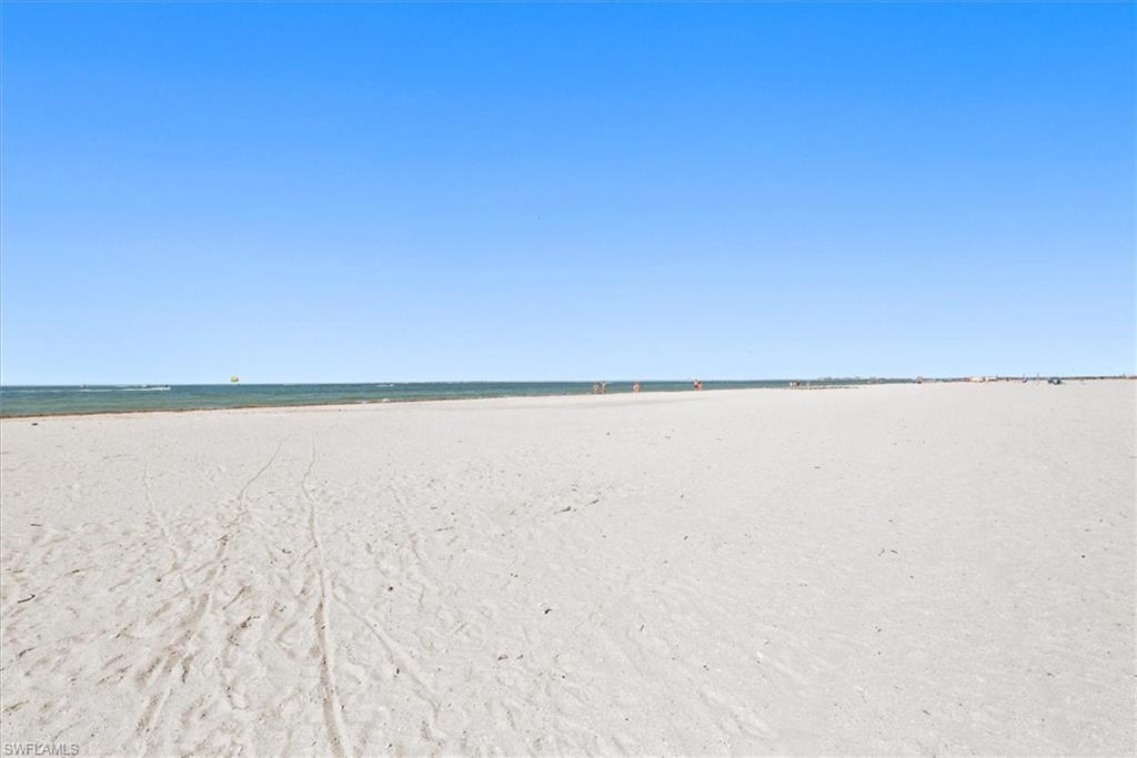 GATEWAY VILLAS - Residential