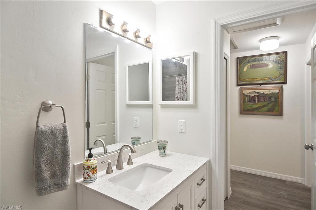 FOXMOOR LAKES - Residential