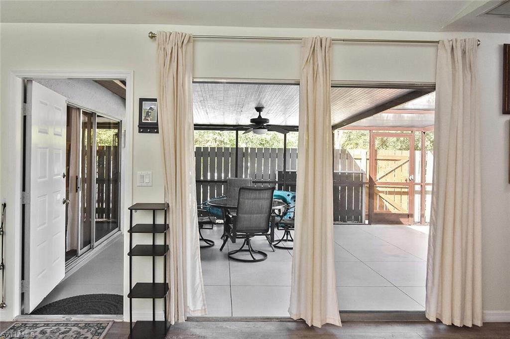 FOXMOOR LAKES - Residential