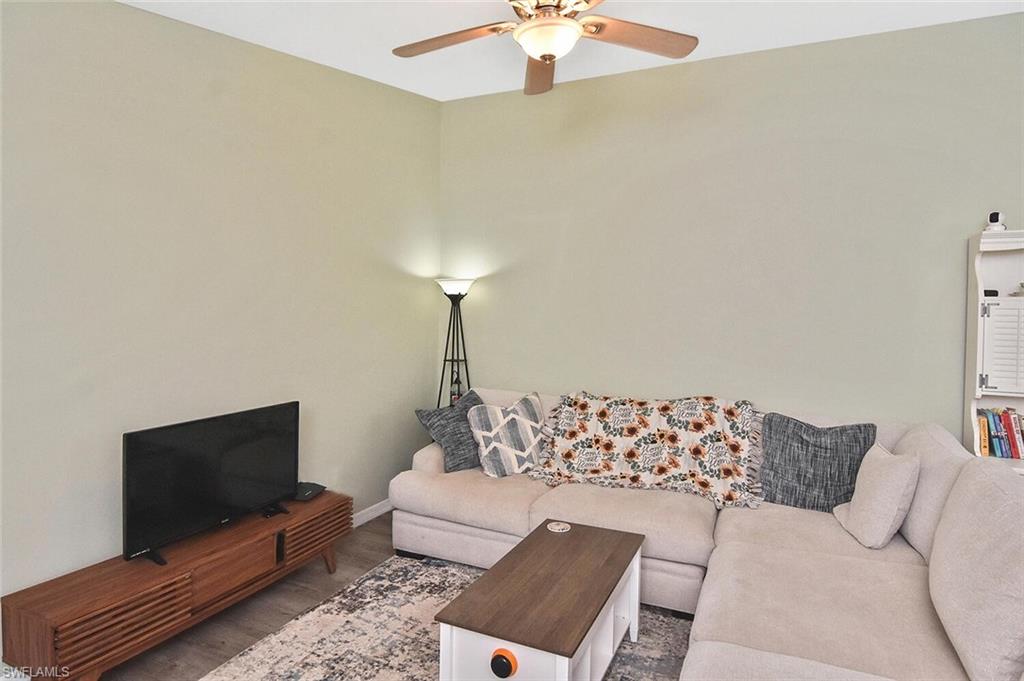 FOXMOOR LAKES - Residential