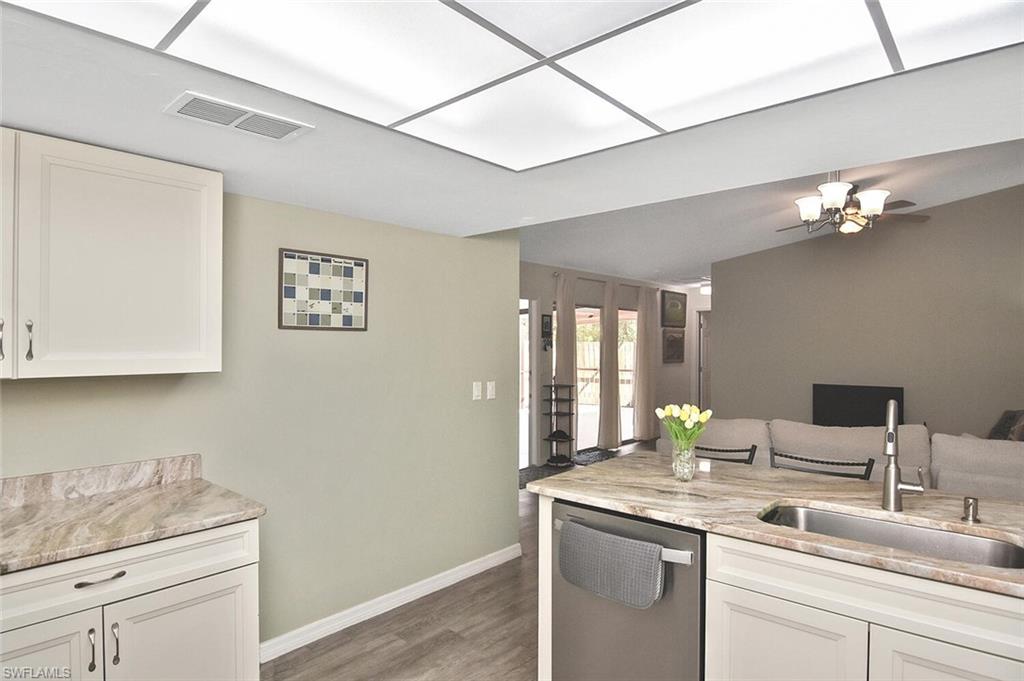 FOXMOOR LAKES - Residential