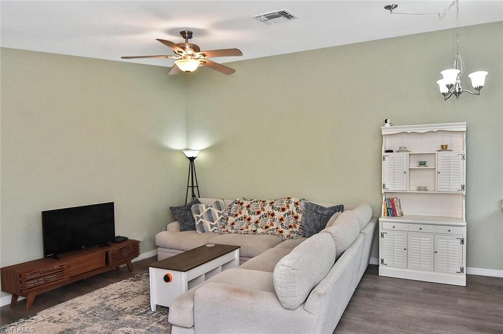 FOXMOOR LAKES - Residential