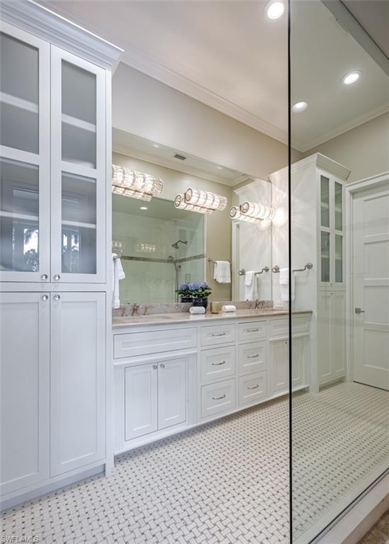 ROYAL HARBOR - Residential