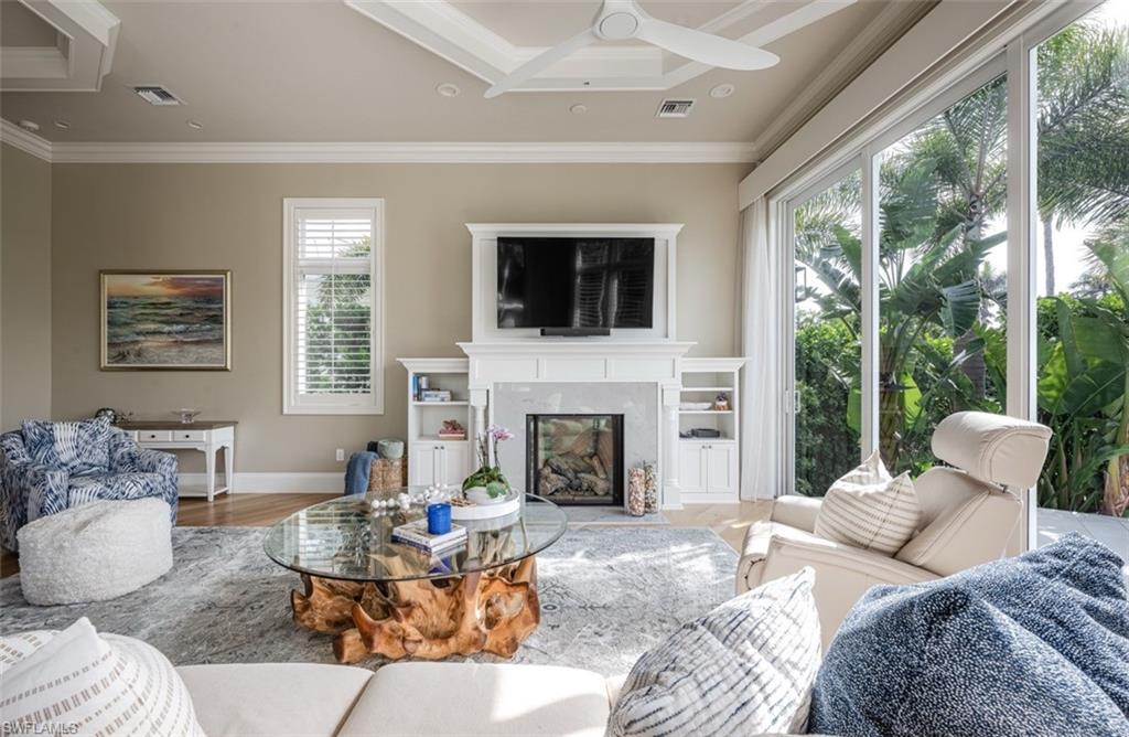 ROYAL HARBOR - Residential