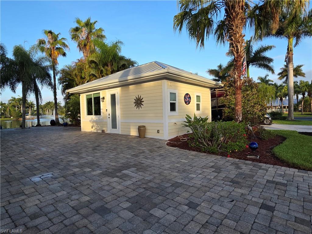 RIVERBEND MOTORCOACH RESORT - Land