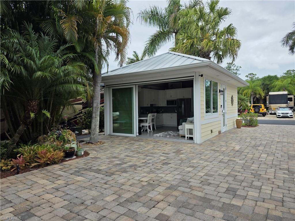 RIVERBEND MOTORCOACH RESORT - Land