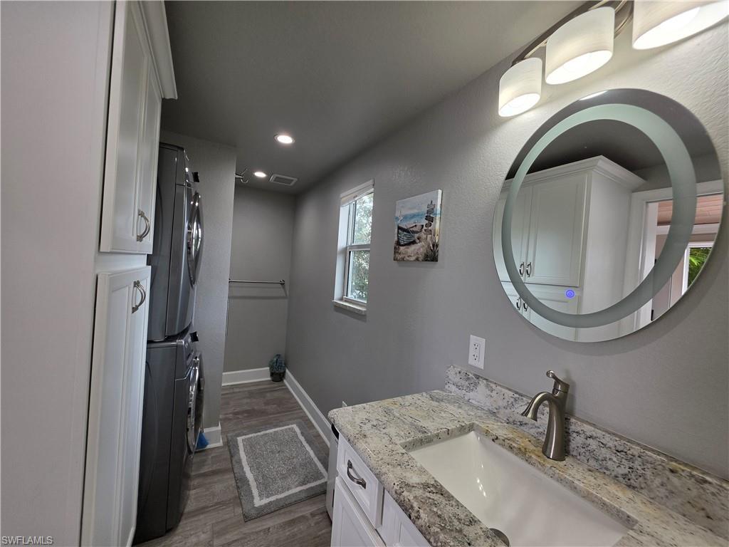 RIVERBEND MOTORCOACH RESORT - Land