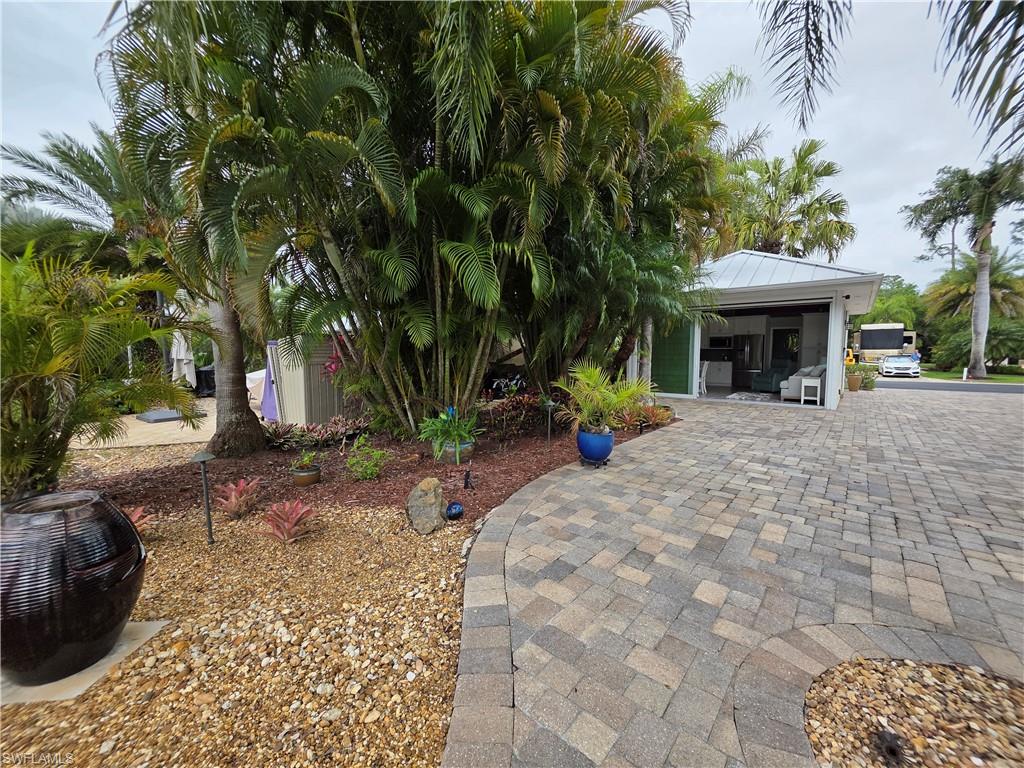 RIVERBEND MOTORCOACH RESORT - Land