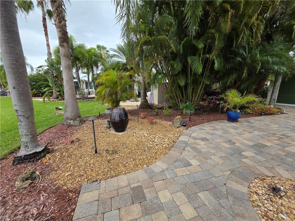 RIVERBEND MOTORCOACH RESORT - Land