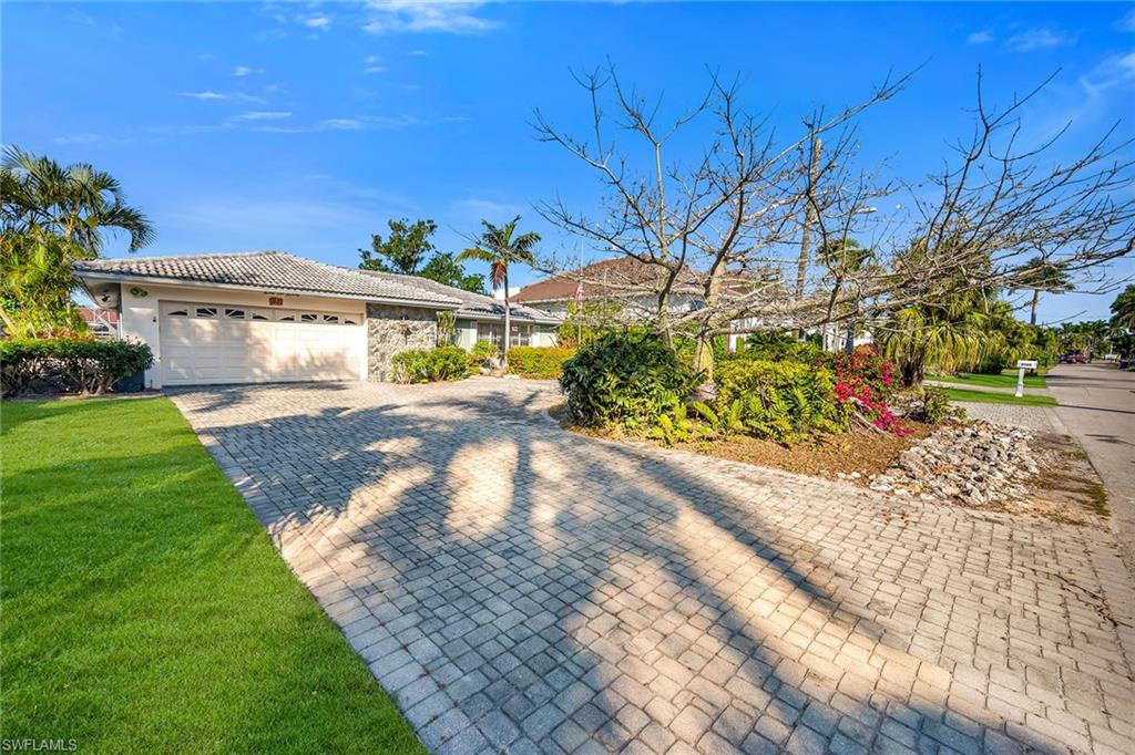 ROYAL HARBOR - Residential