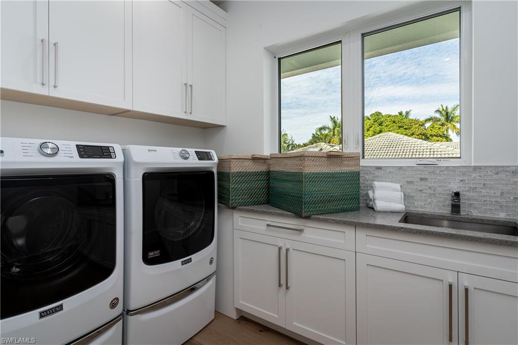 PARK SHORE - Residential