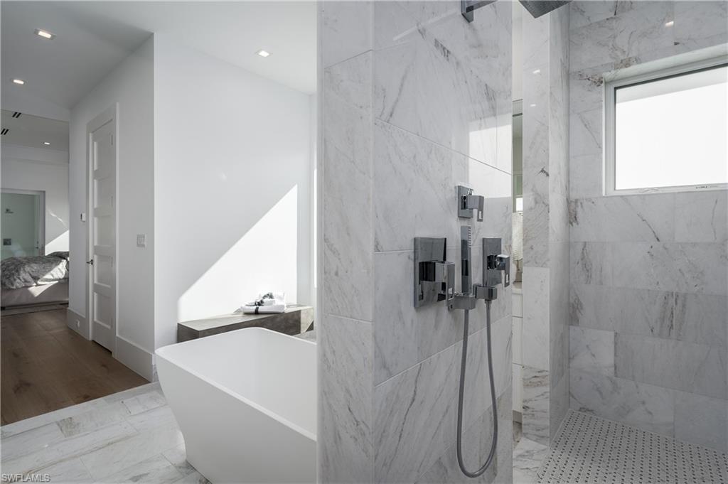 PARK SHORE - Residential