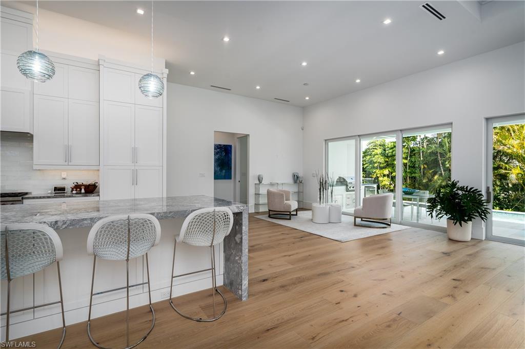 PARK SHORE - Residential