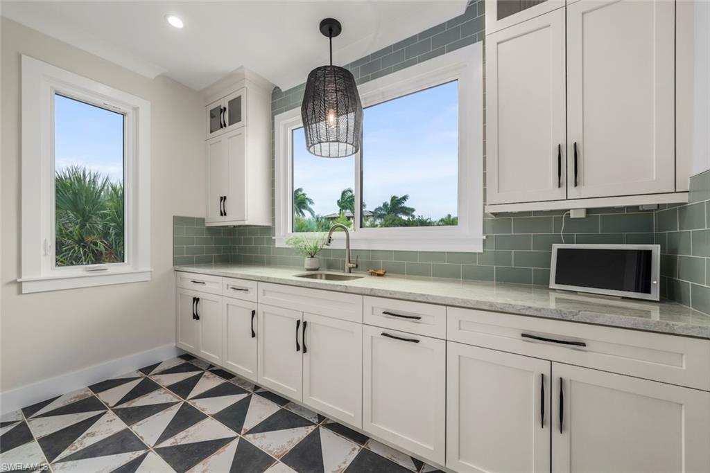 BEACHVIEW COUNTRY CLUB ESTATES - Residential