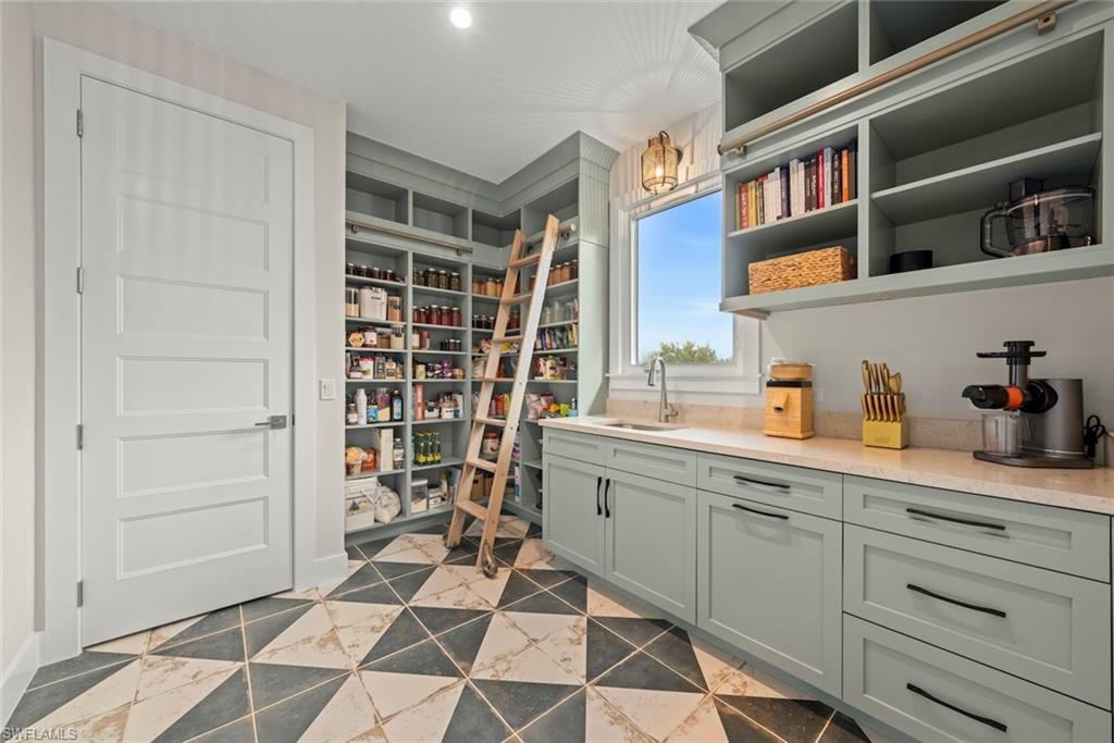 BEACHVIEW COUNTRY CLUB ESTATES - Residential