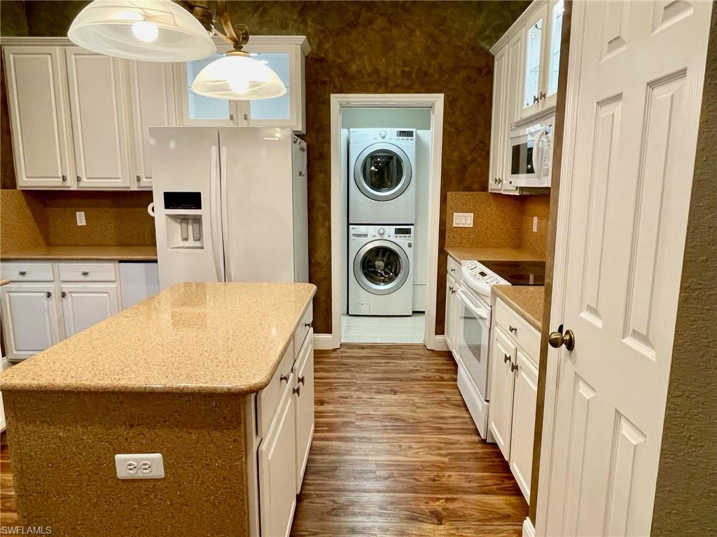 DANFORTH LAKES - Residential