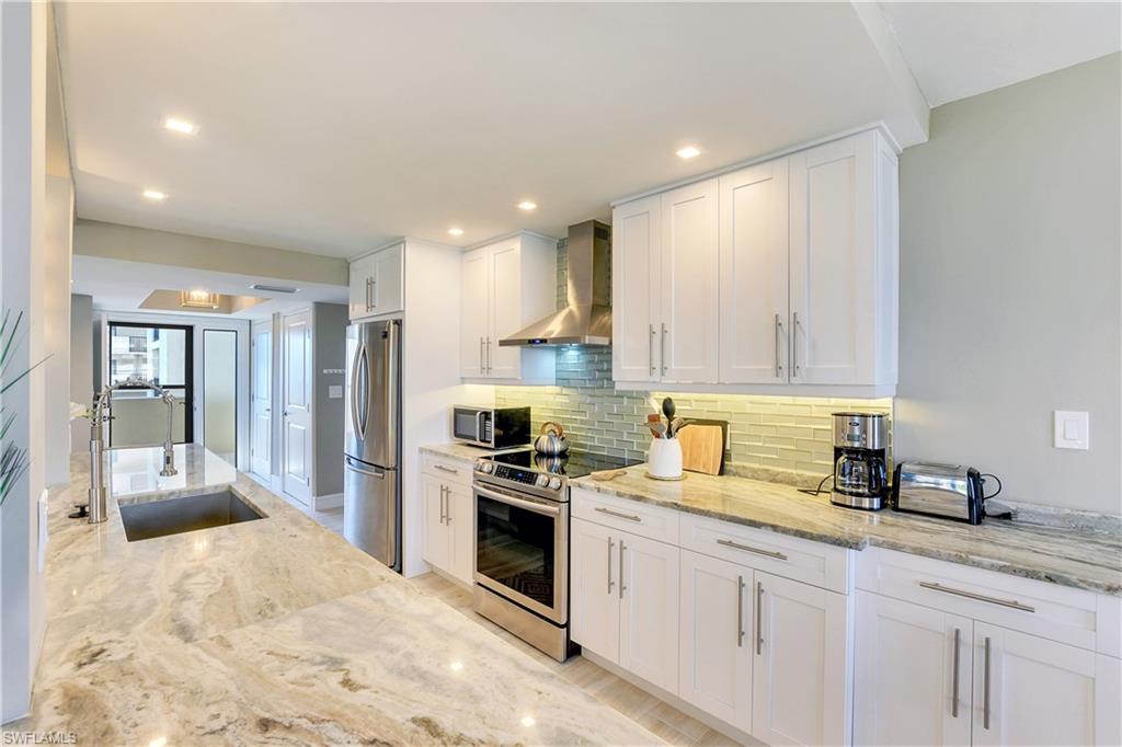 VANDERBILT SURF COLONY - Residential