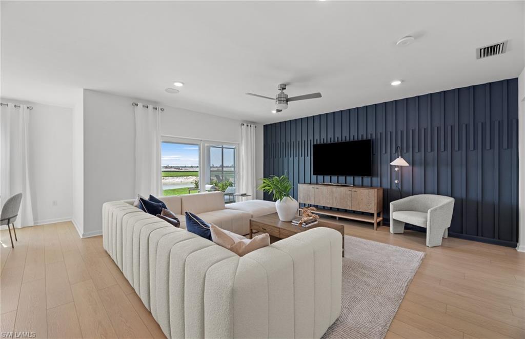 WHISPERING LAKES - Residential