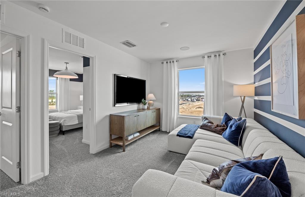 WHISPERING LAKES - Residential