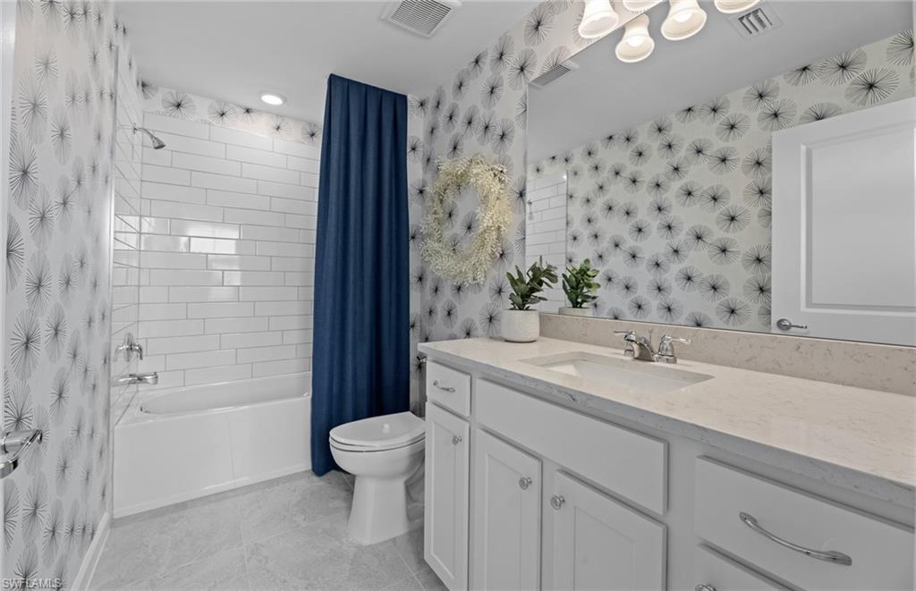 WHISPERING LAKES - Residential