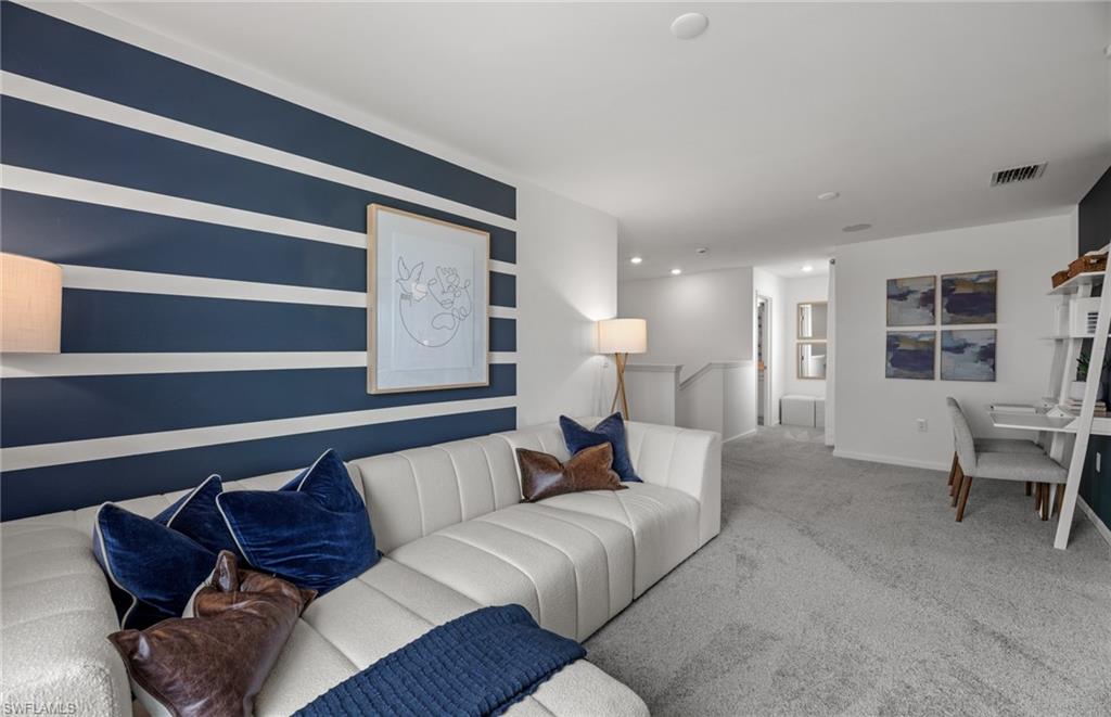 WHISPERING LAKES - Residential