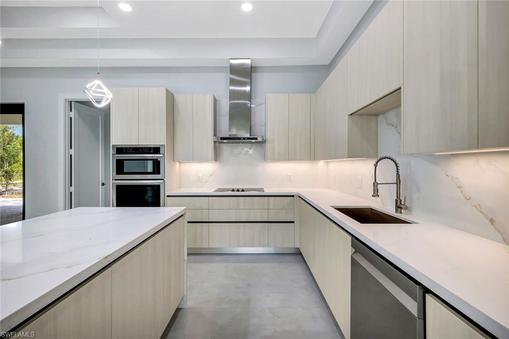 GOLDEN GATE ESTATES - Residential