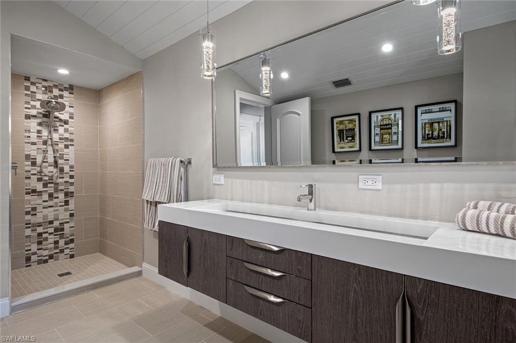 QUAIL WEST - Residential